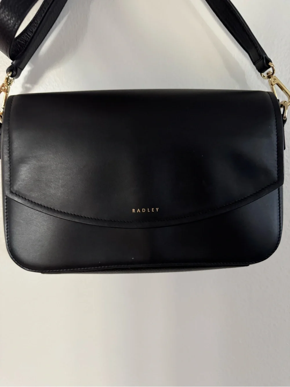 River Road Black Small Flap Leather Crossbody Bag